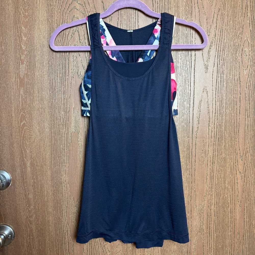 Lululemon Mesh Overlay Tank w/ Built-In Bra Size 2 Navy Floral